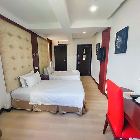 Celyn City Hotel Kota Kinabalu Extérieur photo