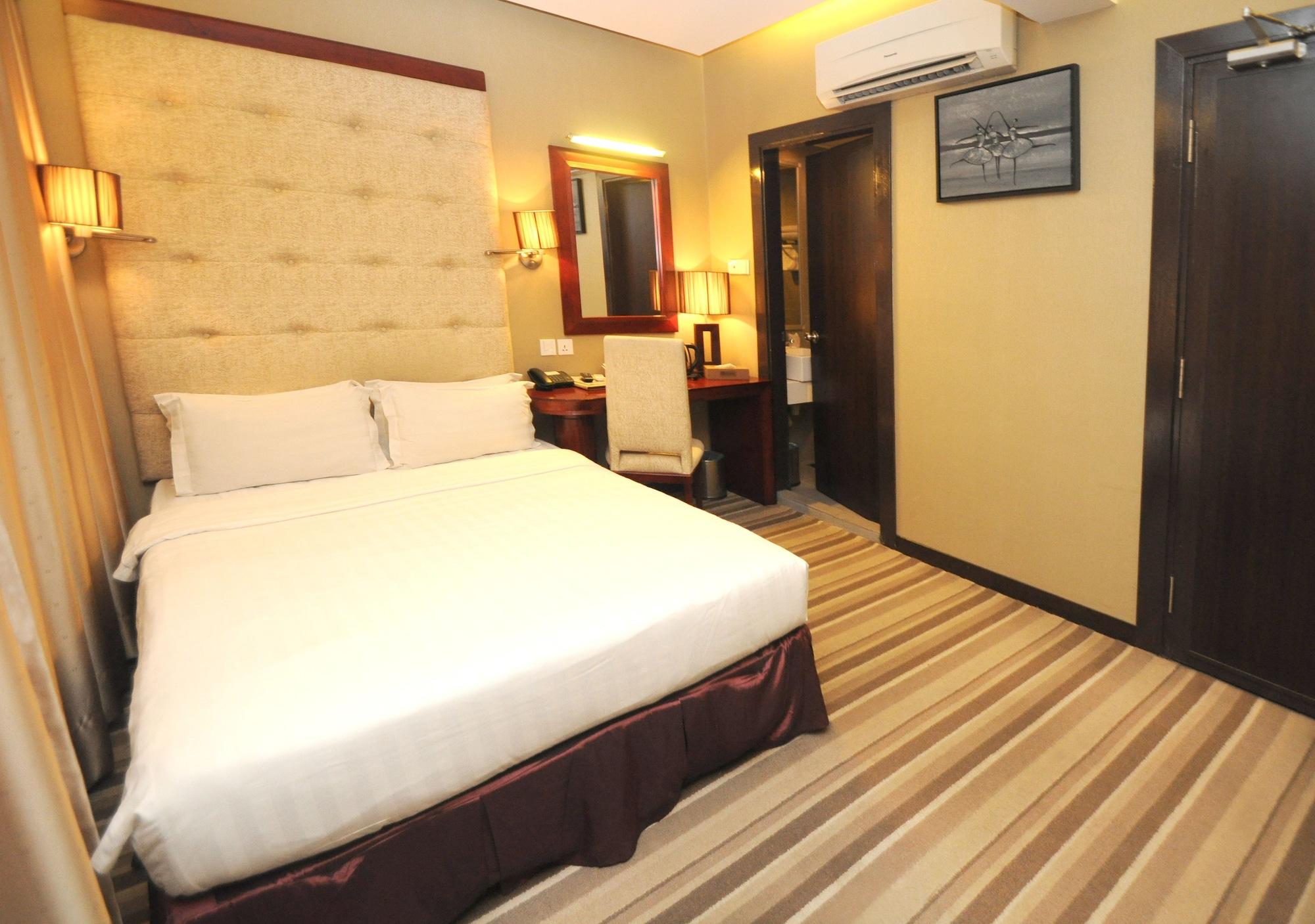 Celyn City Hotel Kota Kinabalu Extérieur photo