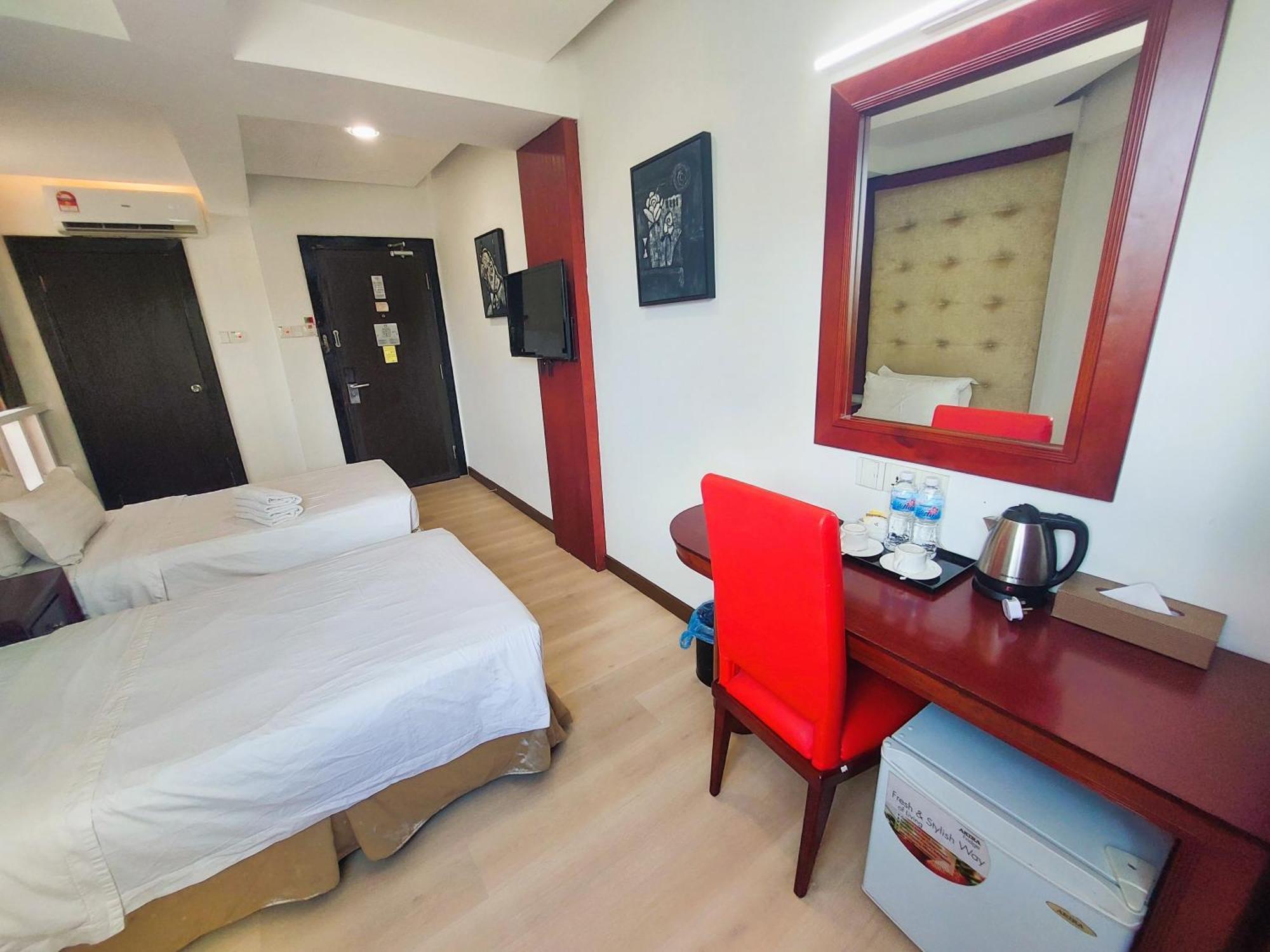 Celyn City Hotel Kota Kinabalu Extérieur photo