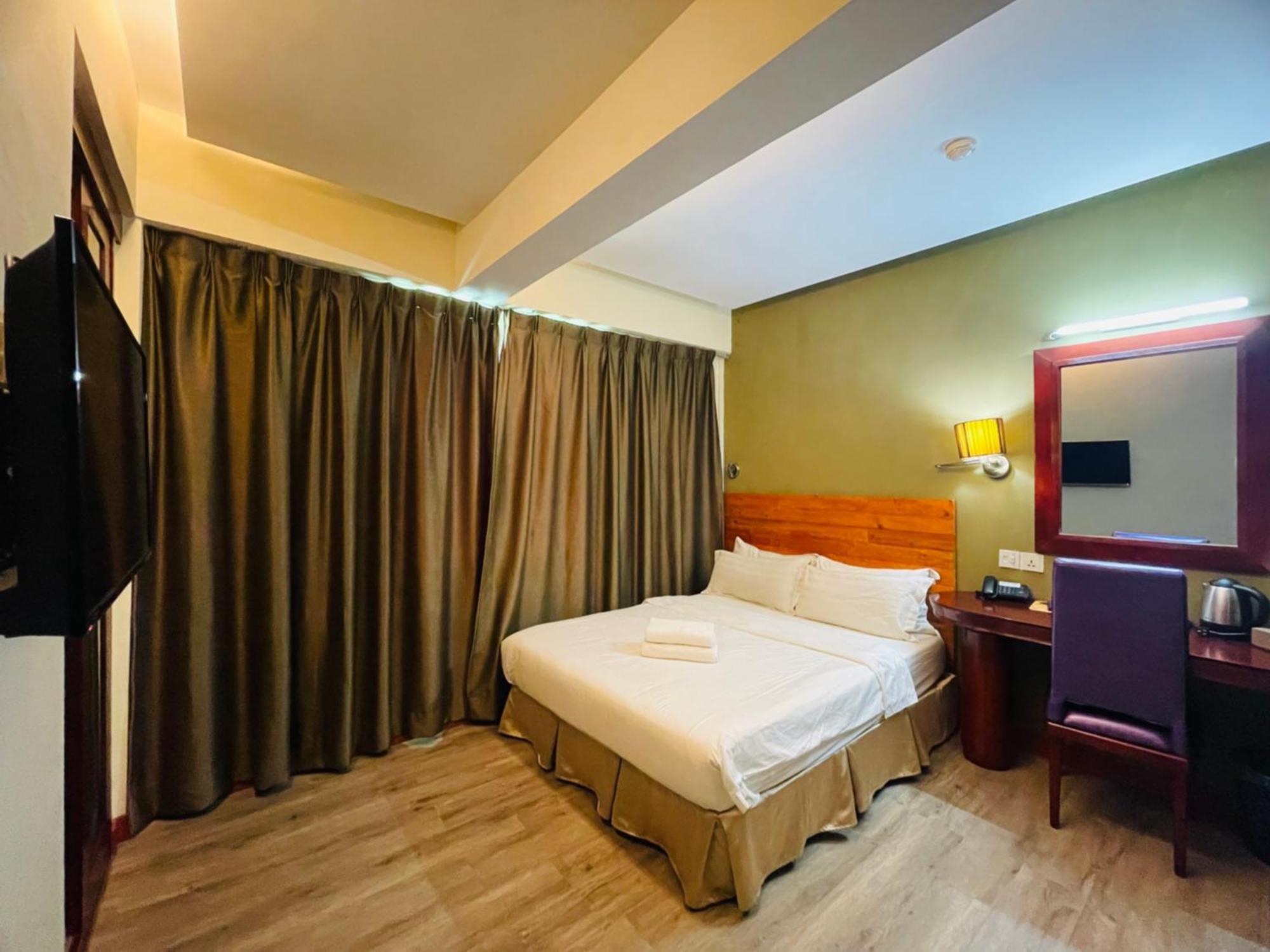 Celyn City Hotel Kota Kinabalu Extérieur photo