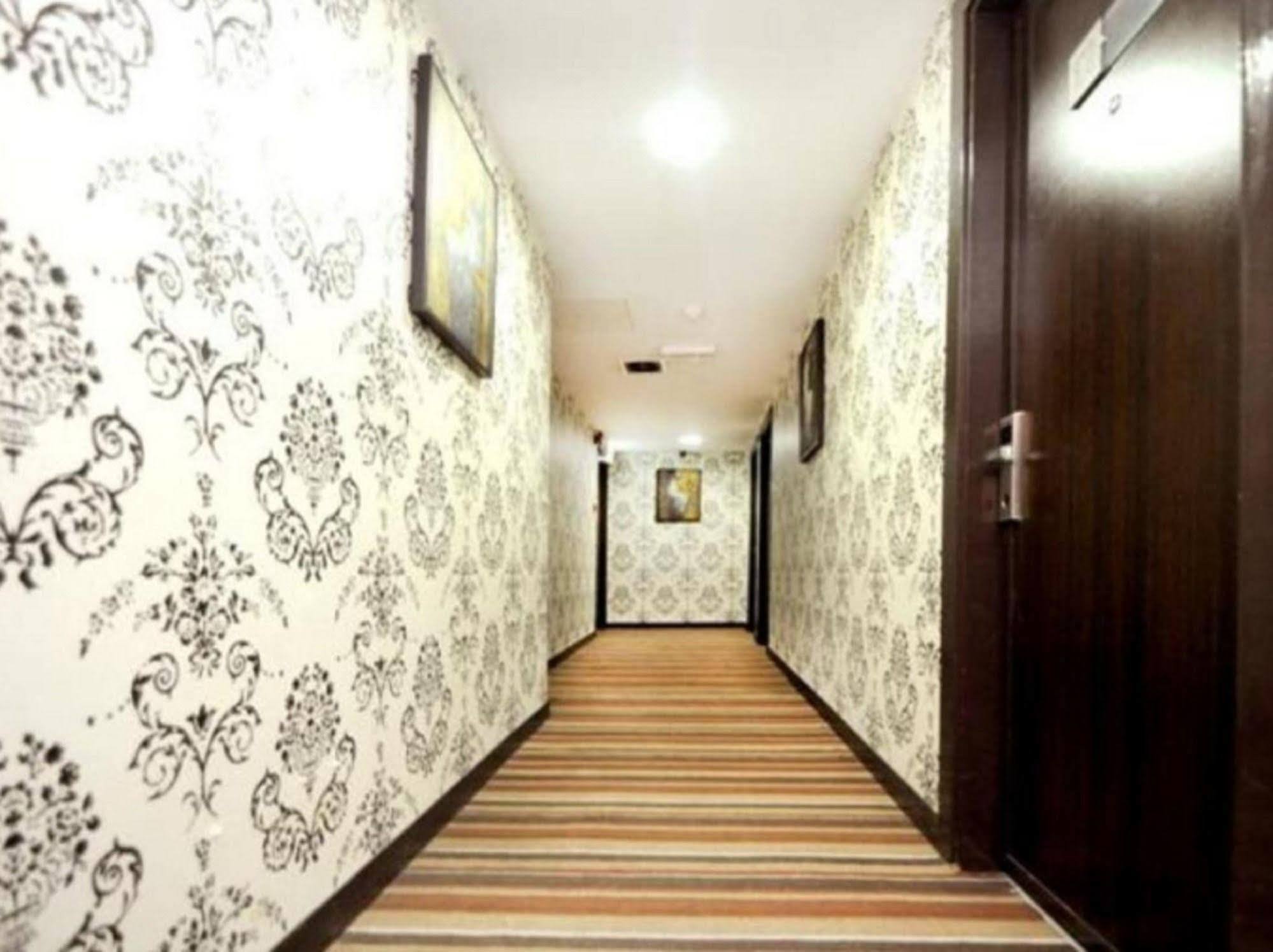 Celyn City Hotel Kota Kinabalu Extérieur photo